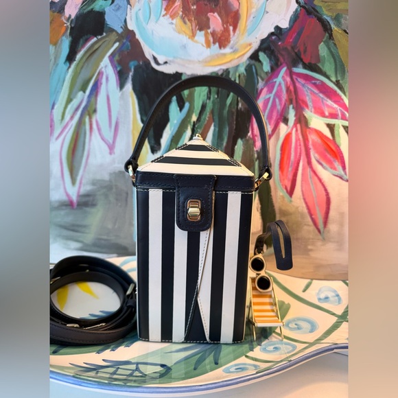 kate spade Handbags - Kate Spade Novelty Retired 3D Sunkiss Striped Tent Cabana Leather bag